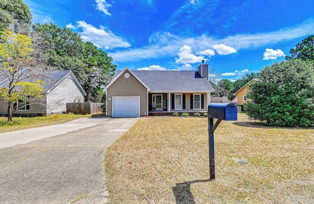 Large Yard, Office Space: Fayetteville Family Home