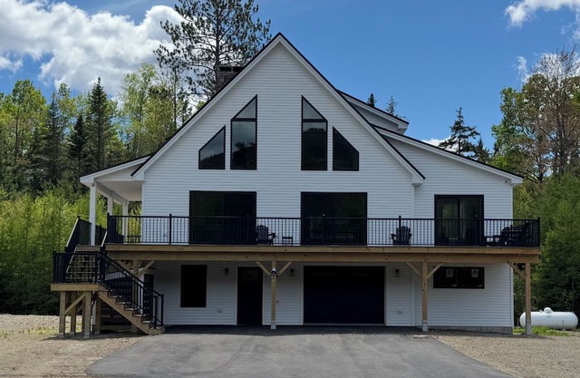 New Home ~ 10 minutes from Sugarloaf!