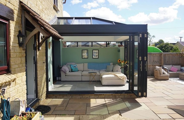 Atworth Haven: 4-Bed Home with Garden