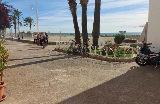 Apartment 'Casa Playa 3 Dormitorios' with Sea View, Wi-Fi and Air Conditioning