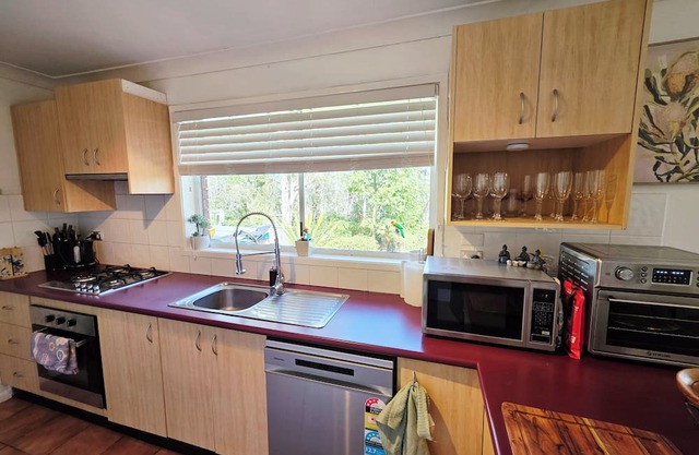 Spacious 3-Bedroom Bushland Mountains Retreat Close to Famous Waterfalls