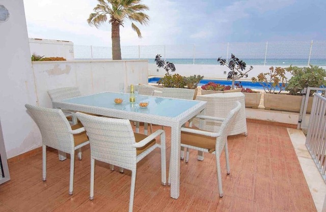 Waterfront apartment sea pool air conditioning