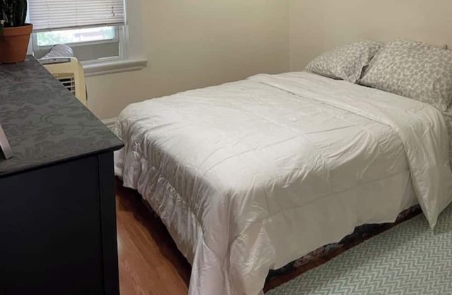 Unique Boho Unit Close to Downtown