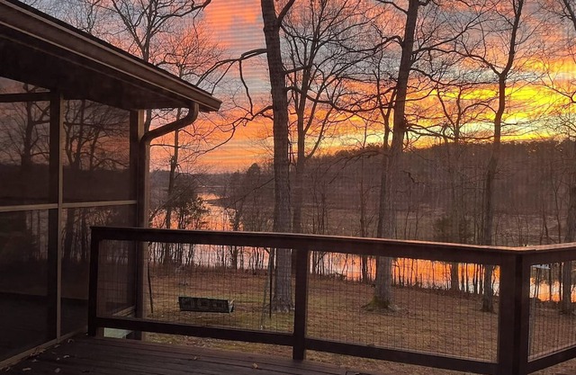 Hideaway large ranch by Rough River