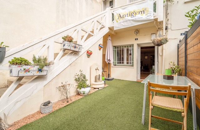 Holiday Home 'Aux Portes De L'Aude' with Sea View, Private Terrace and Wi-Fi