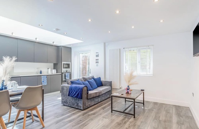 2 bedroom accommodation in All Greater London