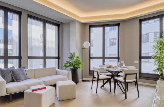 Central Tower S. Babila - Elegant 2BDR with rooftop terrace