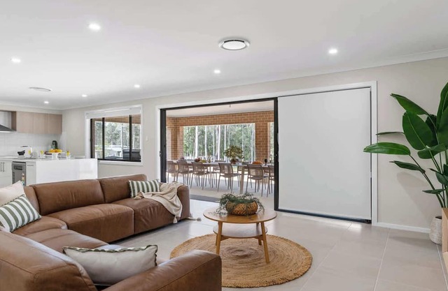 Modern Bush Retreat – Tranquil Escape