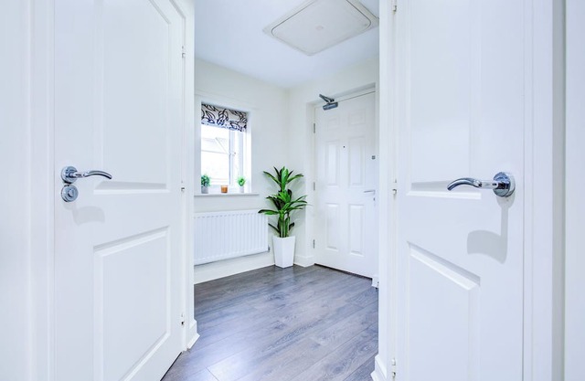 Charming 2-Bed Apartment in Loughton London area