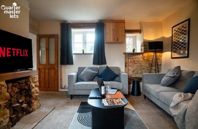 3x Bedroom House (Sleeps 6x)