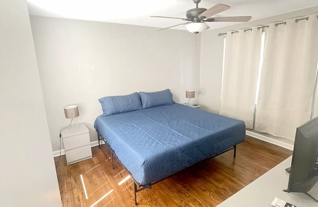 Beautiful 2 bedroom 1 bathroom small home in East Memphis