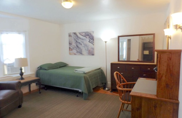Tufts - Large Furnished Room with AC