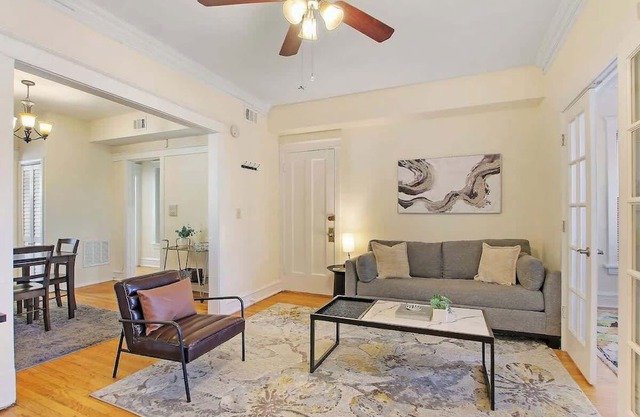 Cozy & Inviting 2BR Apartment