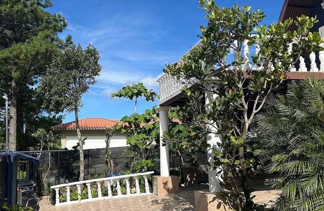 The Blue Summit - a 3-bedroom cabin in peaceful Alto Boquete with WiFi
