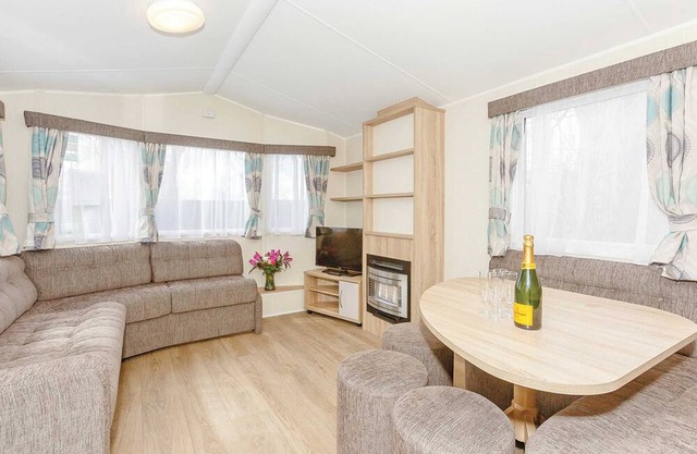 3 bedroom accommodation in Talacre, Holywell