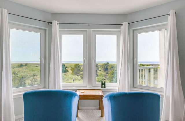 Mana Kai 2nd floor w/view of the ocean and beach