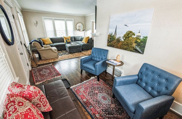 Charming 3-bedroom house a few blocks from the University of Notre Dame.