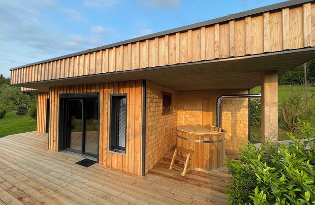 Luxury owl chalet with Finnish bath at Nature Cottage Vosges