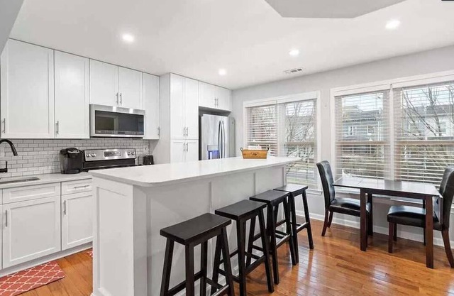 District Townhome with Two Free Parkings #DCottage