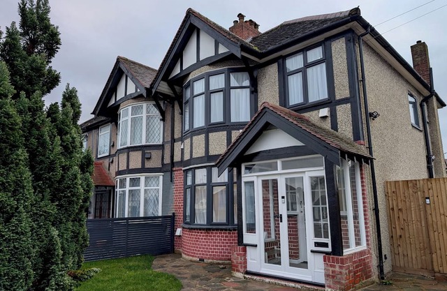 Charming Bexleyheath House (Danson Park)