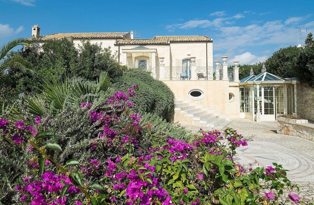 My Rental Homes - Villa Gemma with wellness area, heated pool, Jacuzzi and hammam