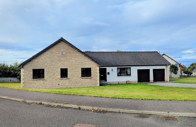 Boutique Four Bed Holiday Home in Inverness