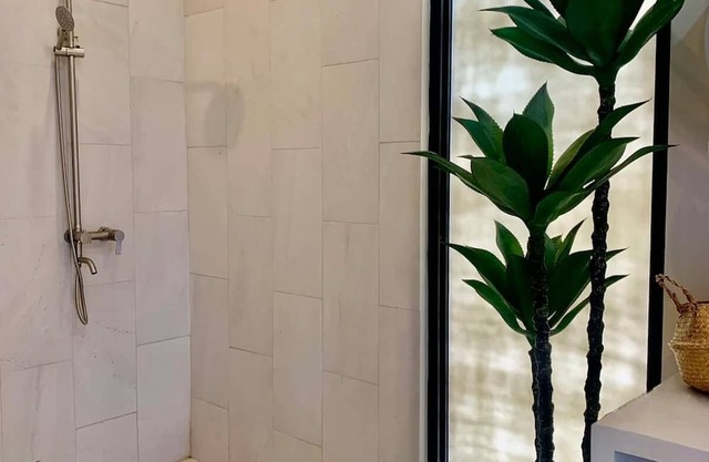 Zen Heights | Tranquil Luxury Above the Trees.