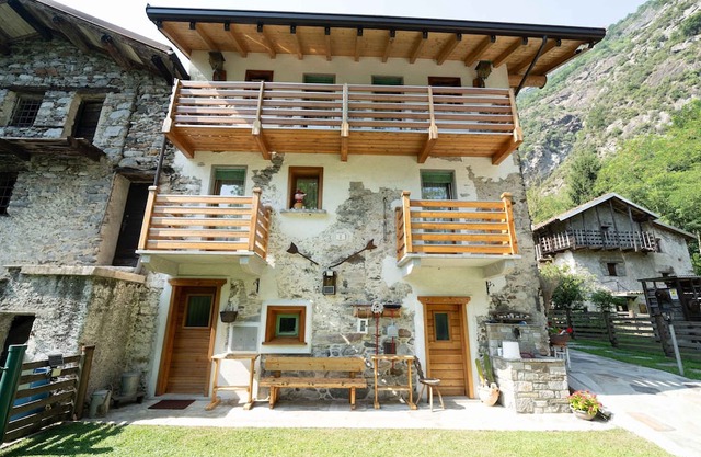 Apartment 'Adele' with Mountain View, Private Garden and Balcony