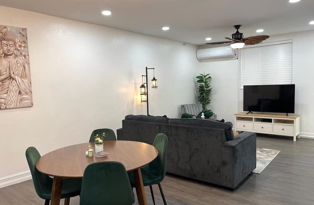 4 Cable Beach Townhouses w Pool - Near/Bahamar/Grocery Stores/Restaurants