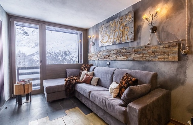 Cozy Studio in Cervinia with Direct Ski Slope Access