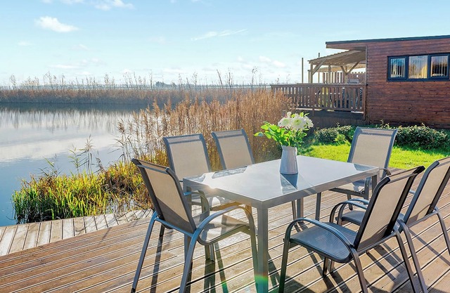 2 bedroom accommodation in Ely