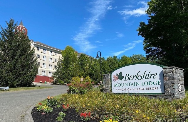 Thanksgiving in Pittsfield, Mass.- 1 BR 1 Ba. Snow & More! 11/26-11/29/2025