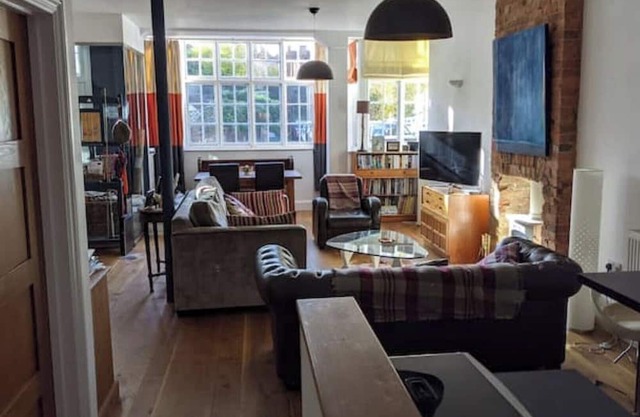 Loft apartment in the heart of Cranbrook