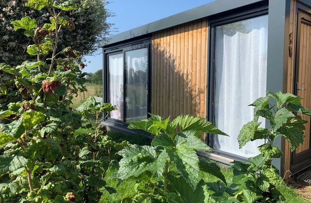 Cosy Studio with a field view