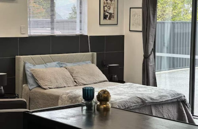 Easy Peasy Open-plan Studio