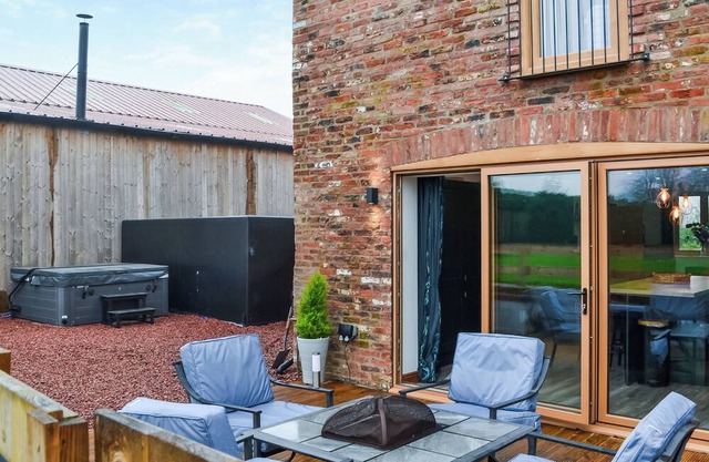Cart House - UK48812