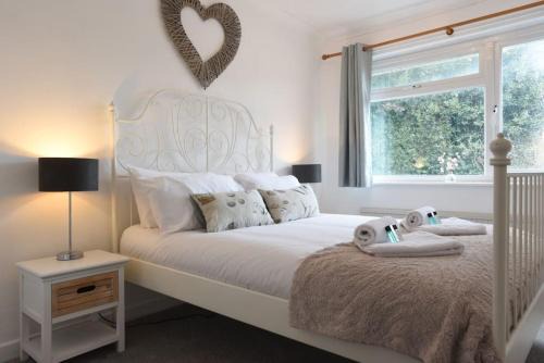 Spacious Family Home Sleeps 6