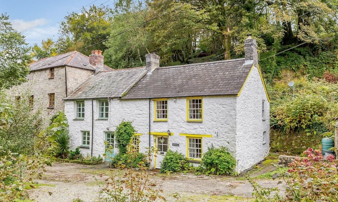 Stenalees Cottage | 3 bedroom accommodation in Carthew, near St Austell
