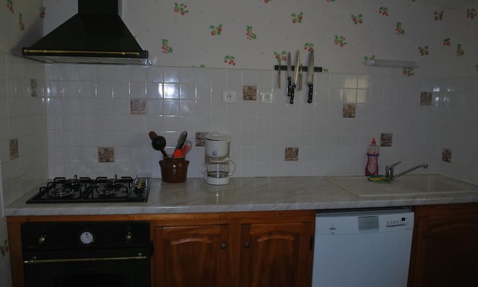 Lamothe-Fenelon Apartment | Les Cigales II