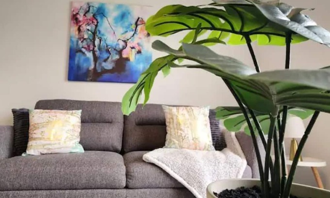 Northwest Calgary Condo | Call It Home