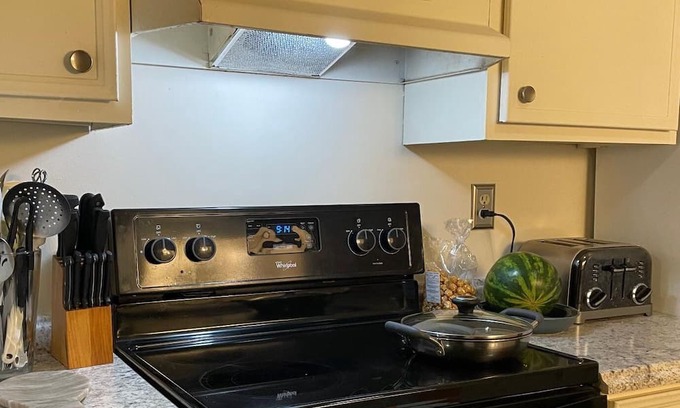 Woodbridge House | Fully Furnished Housing at 13508 Getty Lane, Woodbridge, Virginia