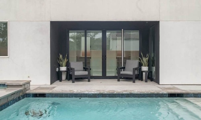 Knox - Henderson House | A Higher Frequency Off Henderson