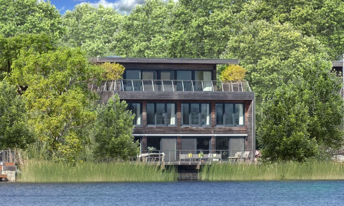 Lechlade House | Mallard Lodge, Lakes by Yoo, sleeps 6 adults +6 kids, spa/pool