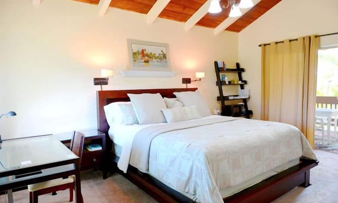 Princeville Apartment | Air Conditioned Upstairs Studio w/RESERVED PARKING; Pool, -WIFI-Walk to Beach