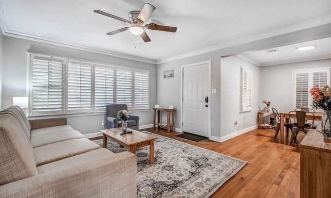 Memphis House | Perkins Paradise