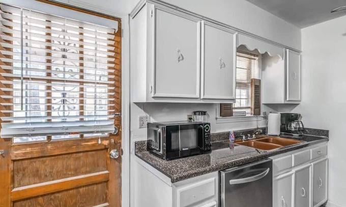 Memphis House | Tulip Tree Cottage