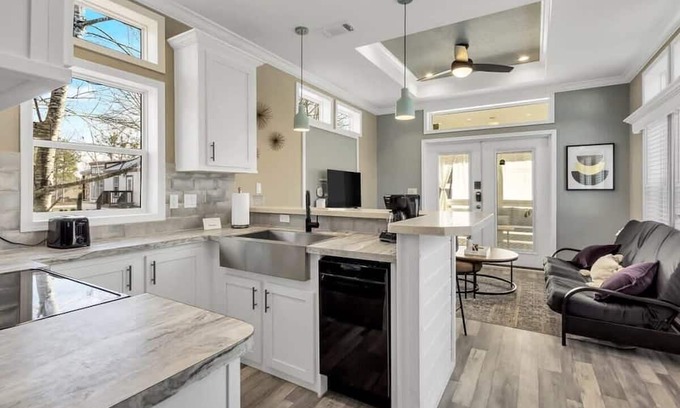 Owens Cross Roads House | Byrd 7 Nesting Nook