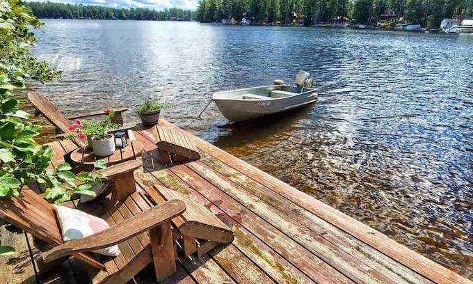 Brantingham Apartment | The Stabbin Cabin Grant Island w Boat Hottub Pet