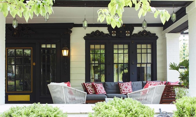 Crestline Heights Apartment | Frontporch Edenbrae - Overlooking Lush Gardens