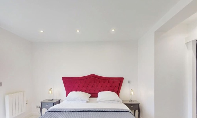 Osny House | Kimia Suite Room